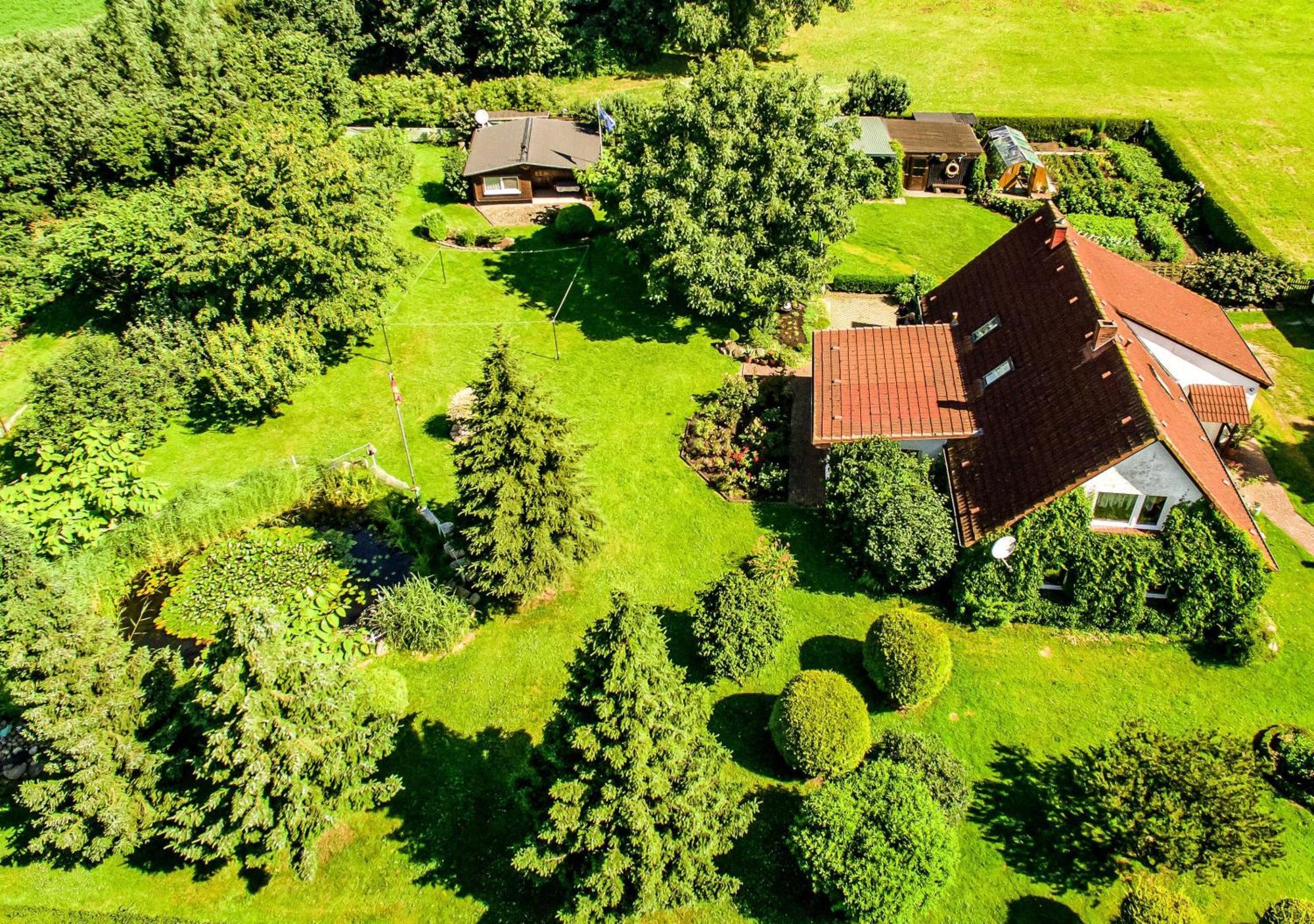 Bungalow Und Ferienwohnung Auf Ruegen Kluis Exterior foto