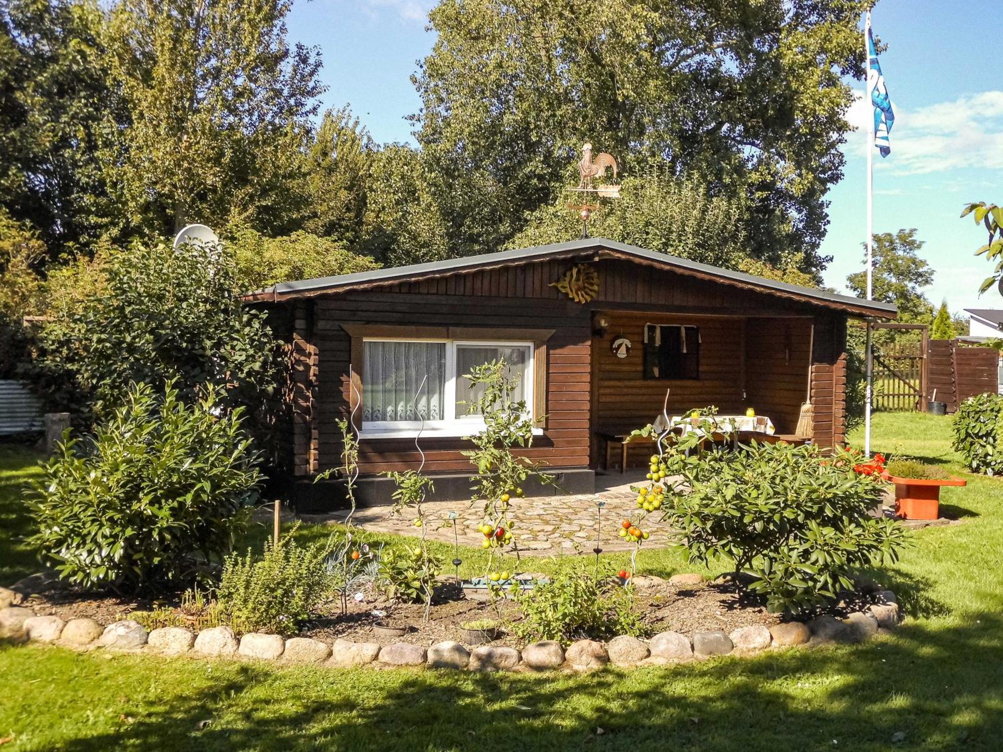 Bungalow Und Ferienwohnung Auf Ruegen Kluis Exterior foto